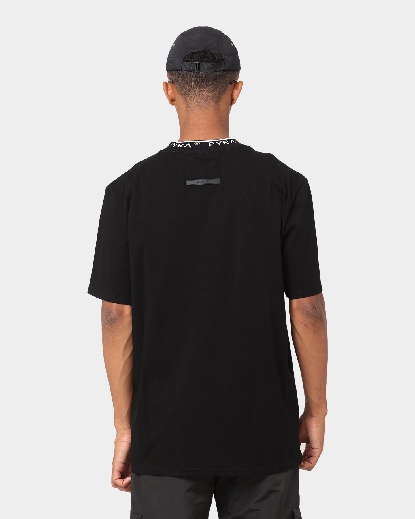 PYRA Jacquard Neck T-Shirt Black/White