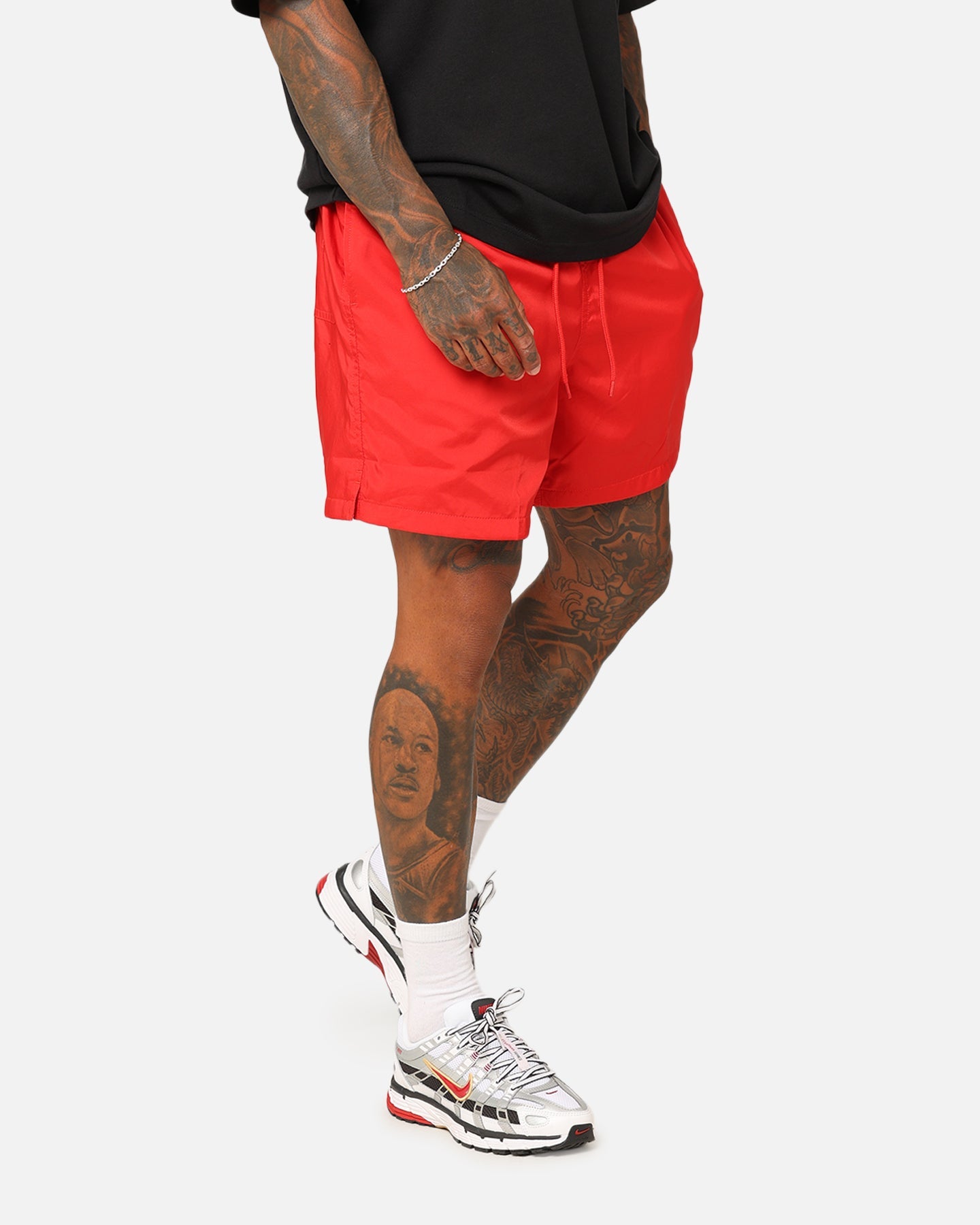 Nike Club Flow Shorts University Red