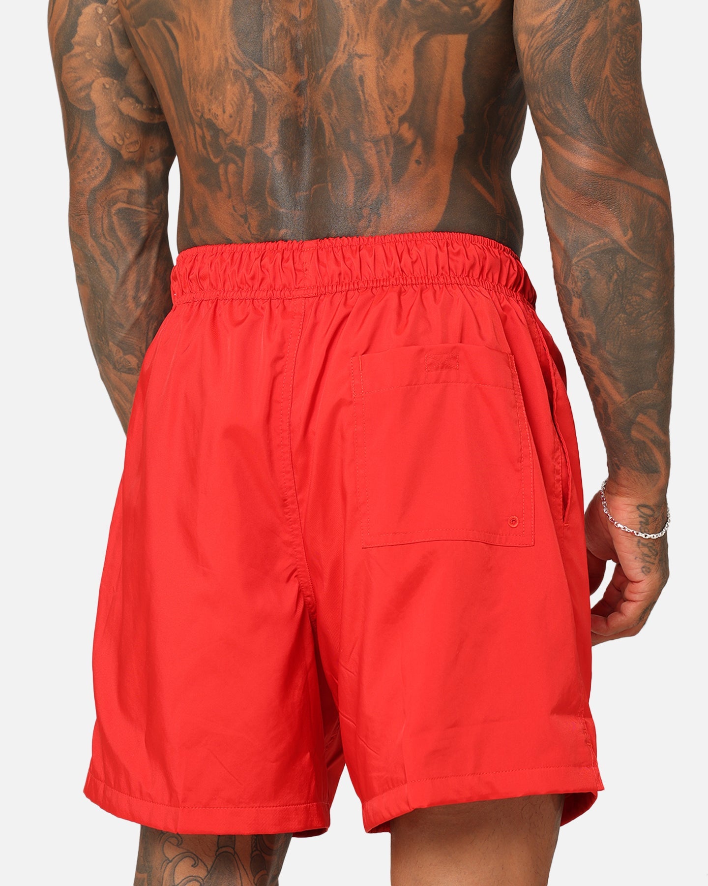 Nike Club Flow Shorts University Red