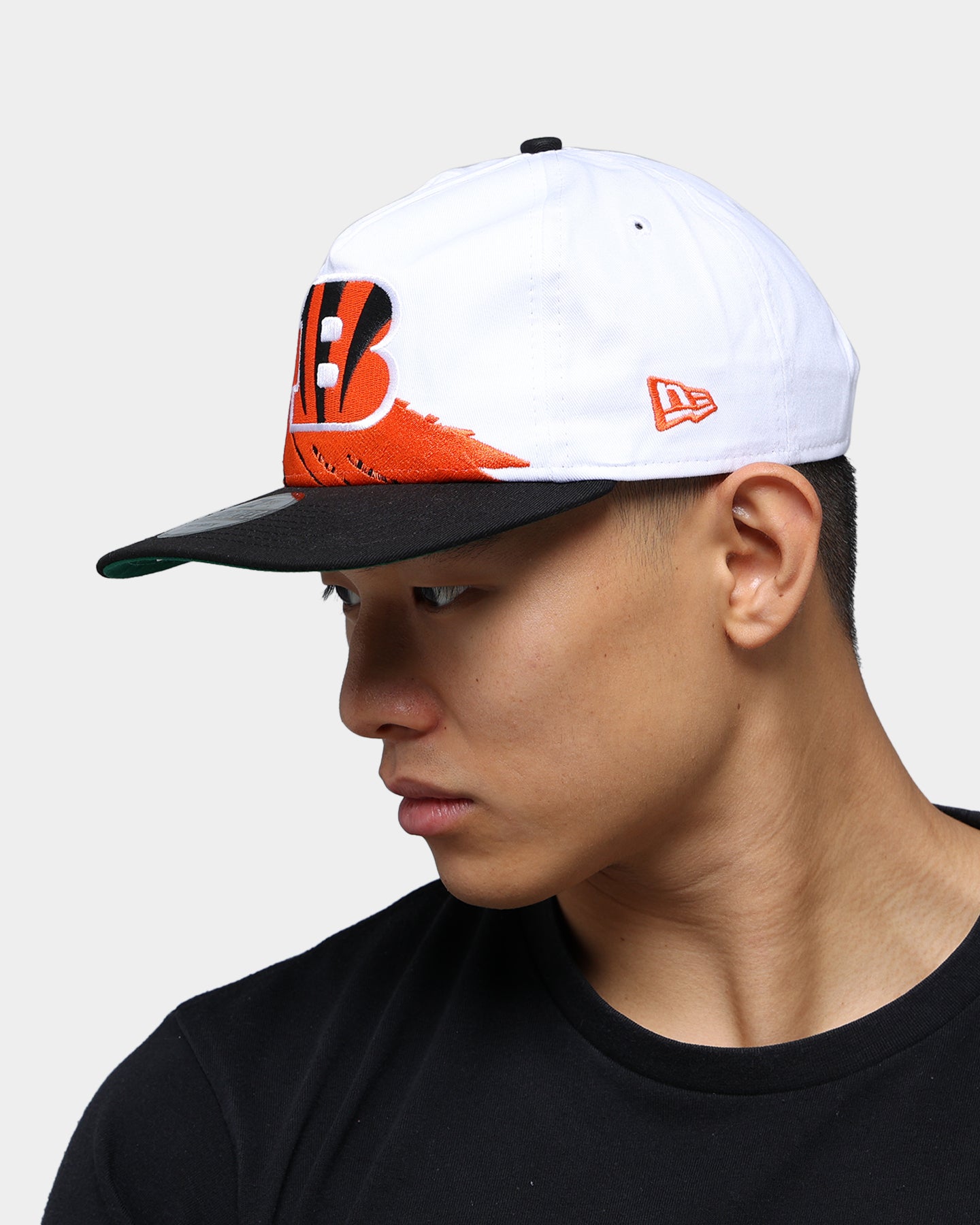 New Era Cincinnati Bengals Paint Stripe Old Golfer Snapback Paint Brush