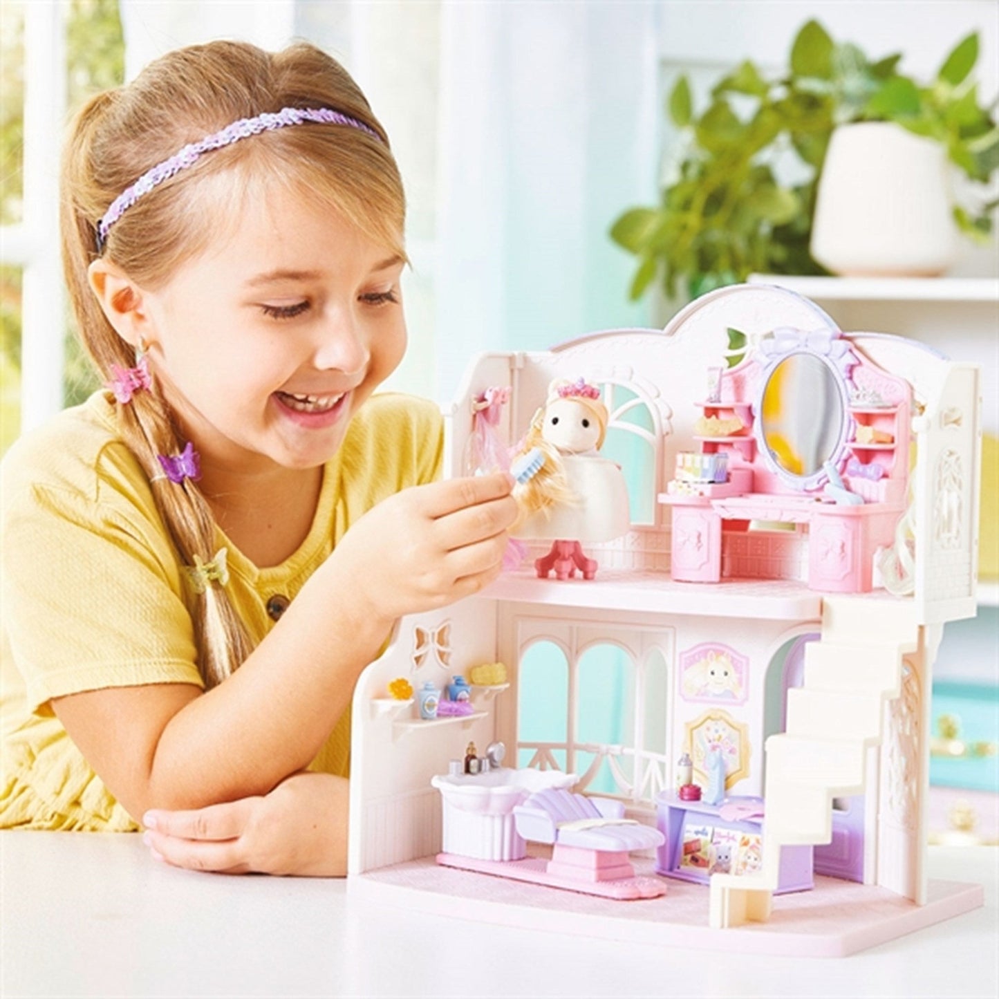 Sylvanian Families® Pony's Stylish Hair Salon