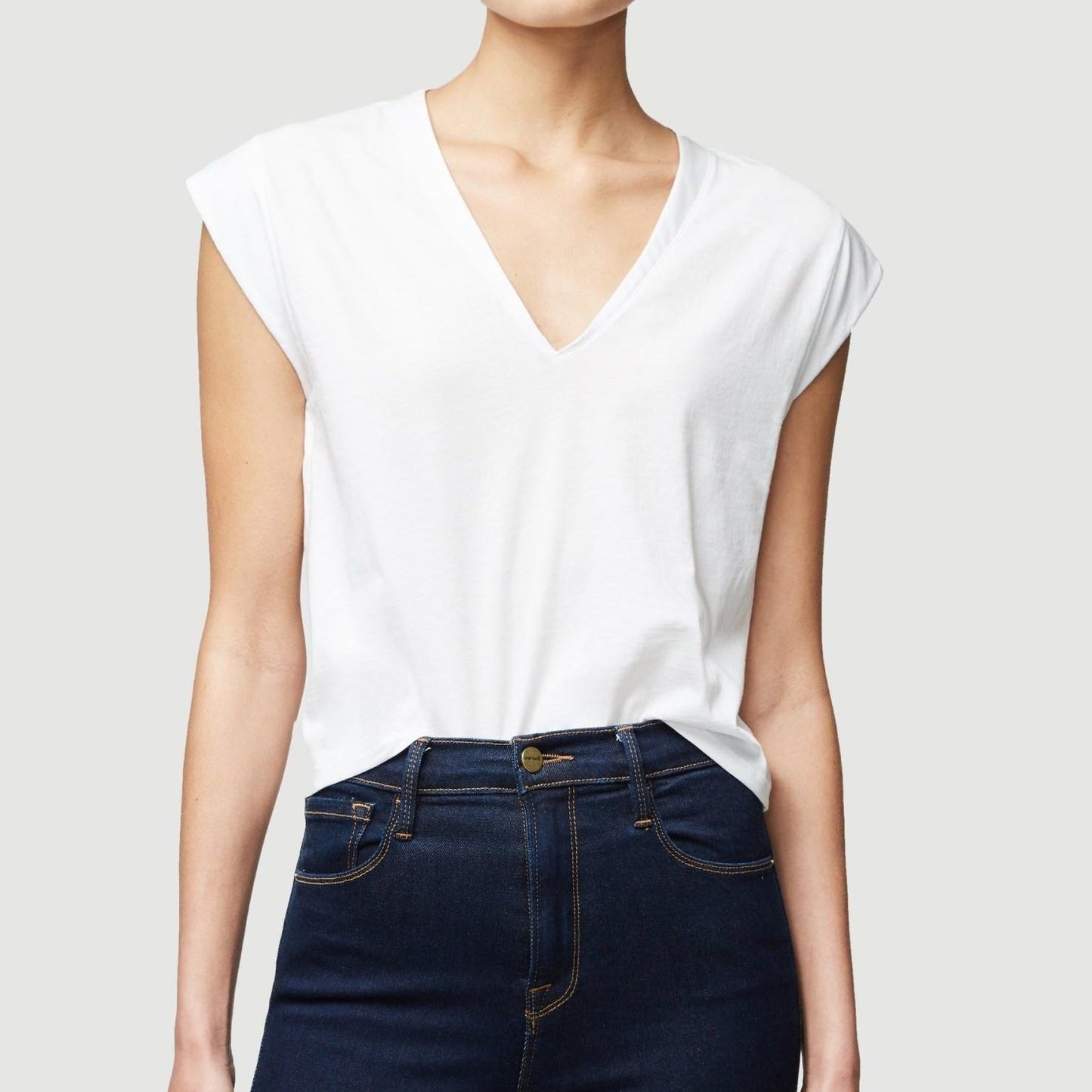 Le High Rise V Neck (Blanc)